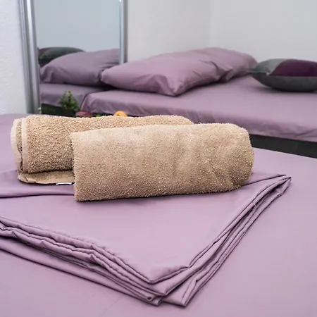 Orange Horizon * Neum